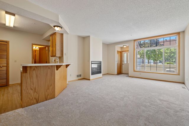 8797 Branson Drive 67, Inver Grove Heights, MN 55076