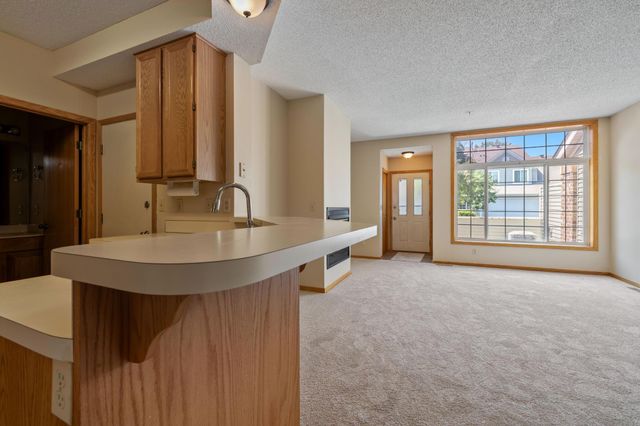 8797 Branson Drive 67, Inver Grove Heights, MN 55076