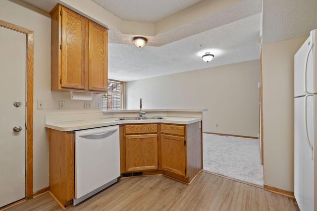 8797 Branson Drive 67, Inver Grove Heights, MN 55076