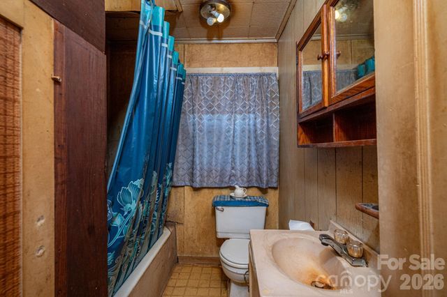 1354 Harless Road, Lincolnton, NC 28092