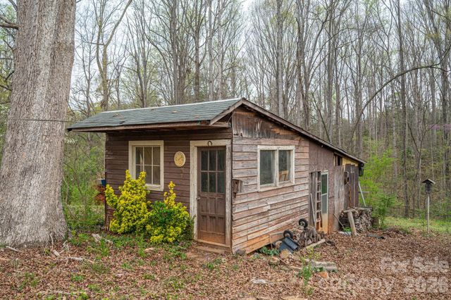 1354 Harless Road, Lincolnton, NC 28092