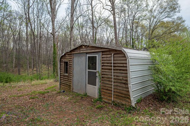 1354 Harless Road, Lincolnton, NC 28092