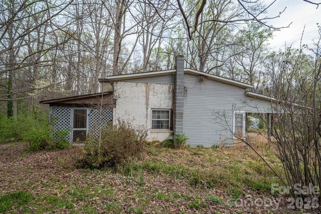 1354 Harless Road, Lincolnton, NC 28092