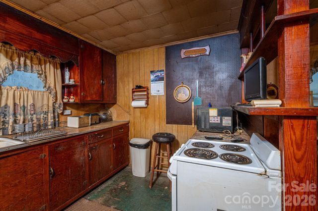 1354 Harless Road, Lincolnton, NC 28092