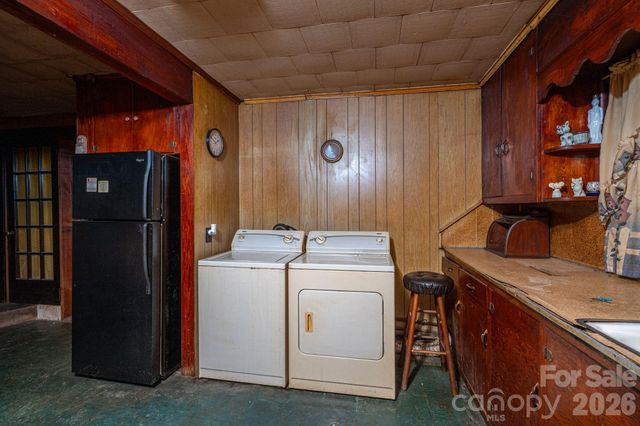 1354 Harless Road, Lincolnton, NC 28092