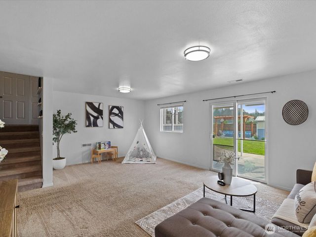 8115 80th Drive NE, Marysville, WA 98270