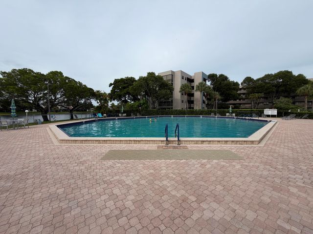 1101 COLONY POINT Circle 506, Pembroke Pines, FL 33026