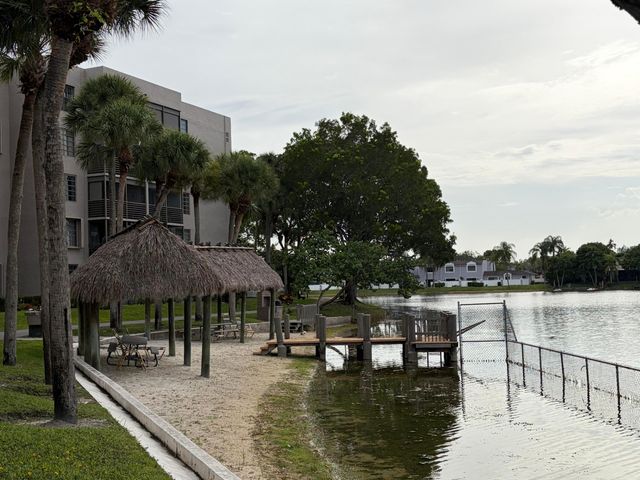 1101 COLONY POINT Circle 506, Pembroke Pines, FL 33026
