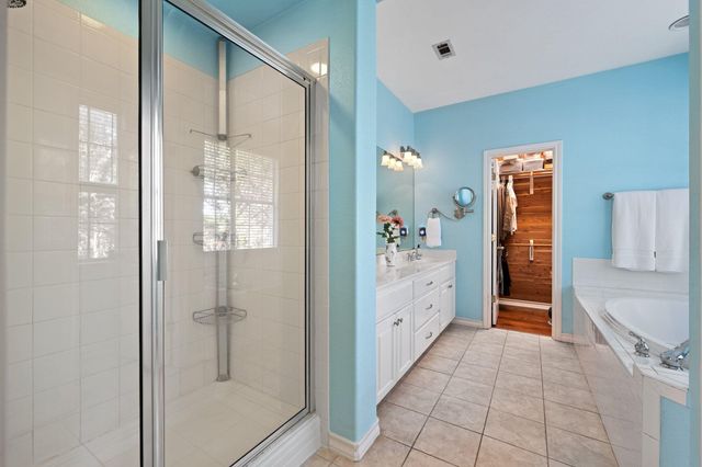 19045 Venture DR, Point Venture, TX 78645