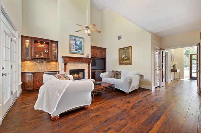 19045 Venture DR, Point Venture, TX 78645