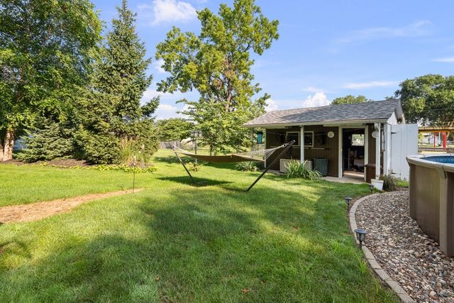 623 3rd Avenue W, Milan, IL 61264