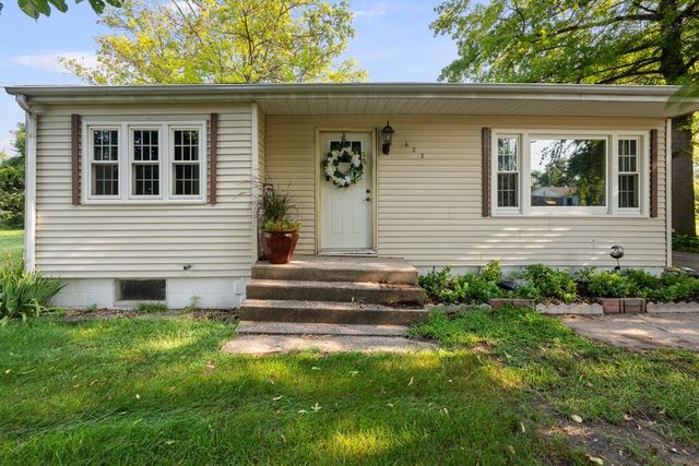 623 3rd Avenue W, Milan, IL 61264