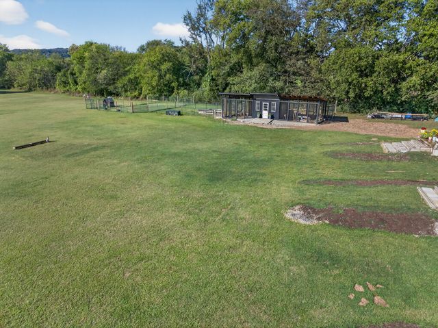 105 McKinney Rd, Gordonsville, TN 38563