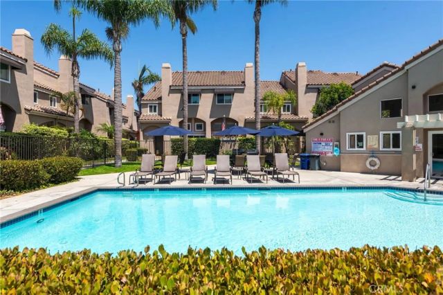 1325 E Grand, El Segundo, CA 90245