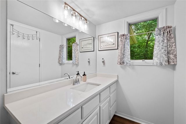 1 Selkirk Drive, Bella Vista, AR 72715