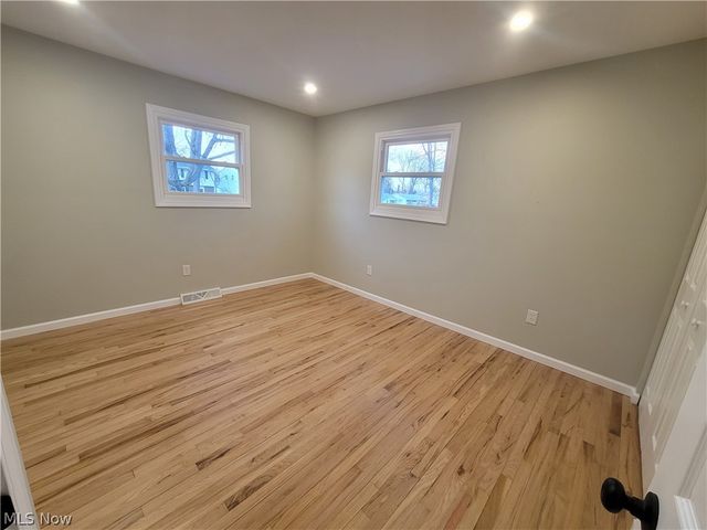 38136 Parkway Boulevard, Willoughby, OH 44094