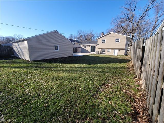 38136 Parkway Boulevard, Willoughby, OH 44094