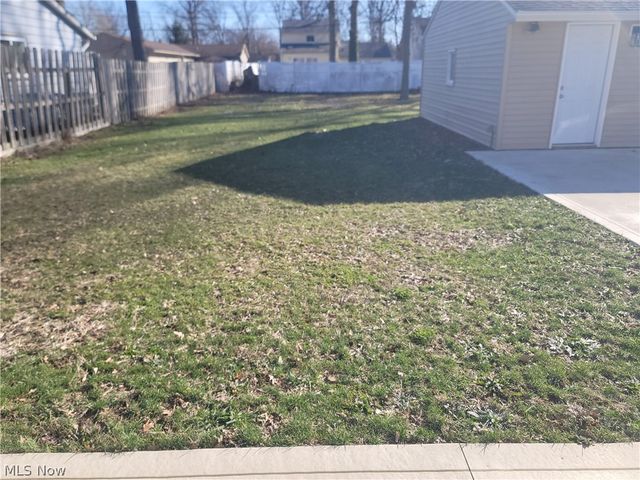 38136 Parkway Boulevard, Willoughby, OH 44094