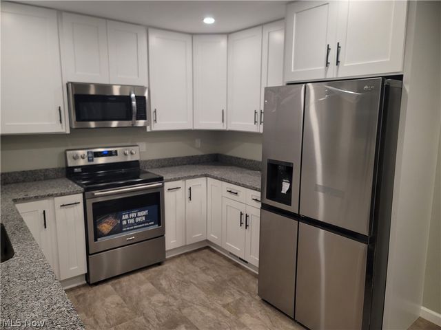 38136 Parkway Boulevard, Willoughby, OH 44094