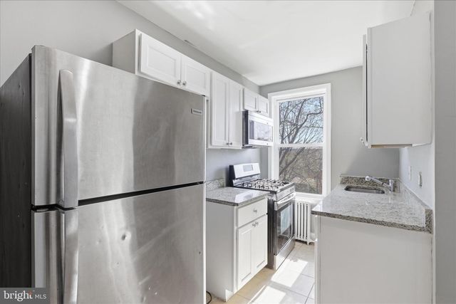 16 GALVESTON PL SW, Washington, DC 20032