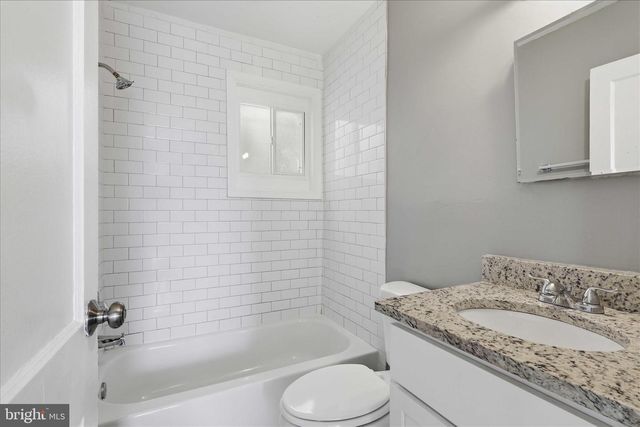 16 GALVESTON PL SW, Washington, DC 20032