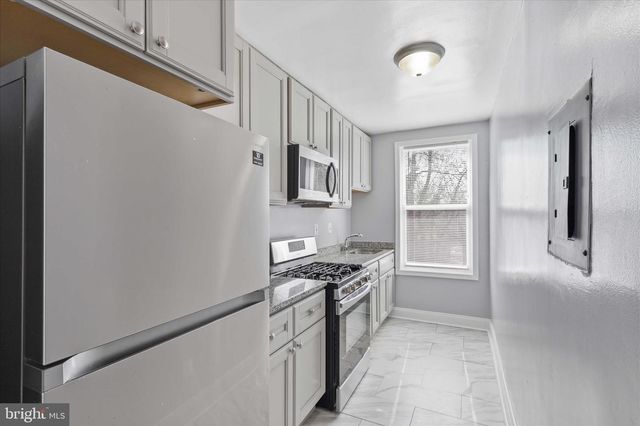 16 GALVESTON PL SW, Washington, DC 20032