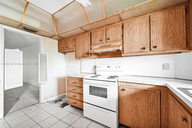 700 SE 6th Ave 304, Deerfield Beach, FL 33441