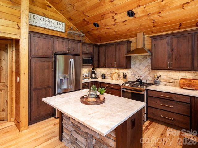 85 Iga Trail, Maggie Valley, NC 28751