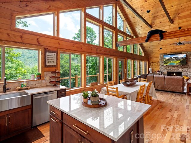 85 Iga Trail, Maggie Valley, NC 28751