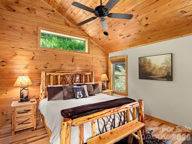 85 Iga Trail, Maggie Valley, NC 28751