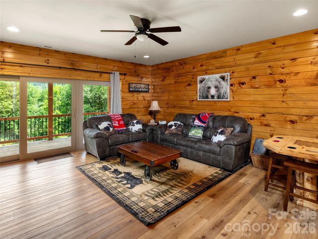 85 Iga Trail, Maggie Valley, NC 28751