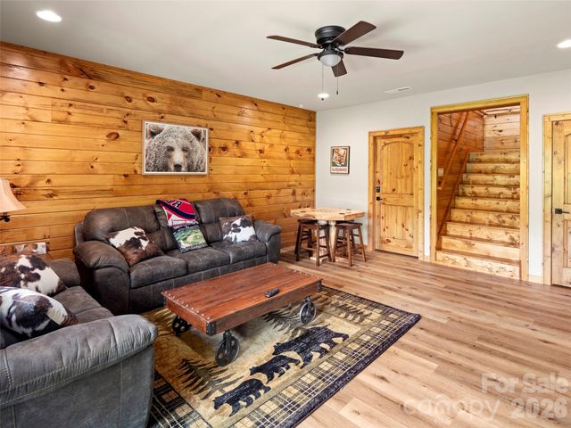 85 Iga Trail, Maggie Valley, NC 28751
