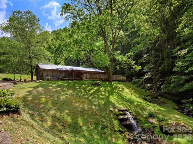85 Iga Trail, Maggie Valley, NC 28751