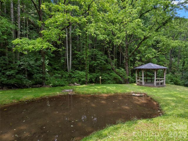 85 Iga Trail, Maggie Valley, NC 28751