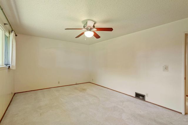 2307 Estate Dr, Stockton, CA 95209