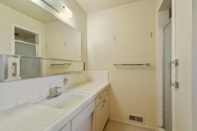 2307 Estate Dr, Stockton, CA 95209