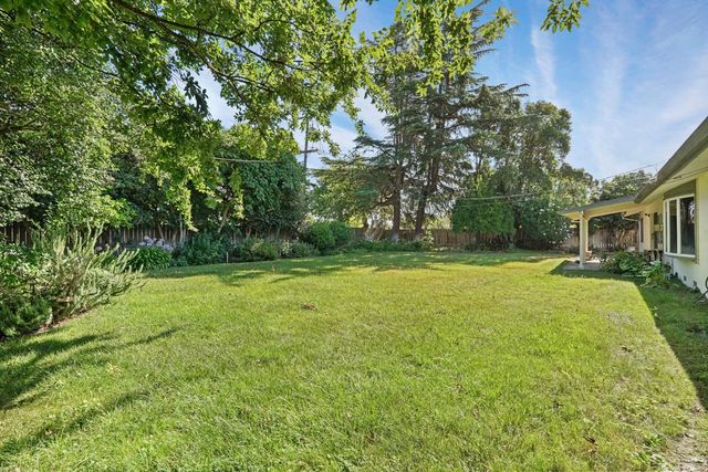 2307 Estate Dr, Stockton, CA 95209