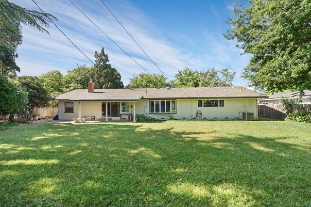 2307 Estate Dr, Stockton, CA 95209