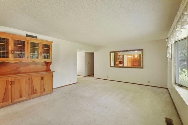 2307 Estate Dr, Stockton, CA 95209