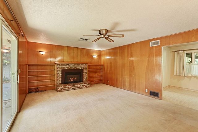 2307 Estate Dr, Stockton, CA 95209