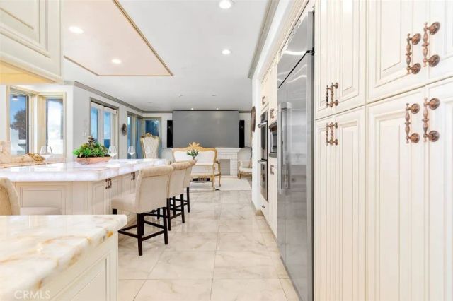 21221 Hillsdale, Huntington Beach, CA 92646