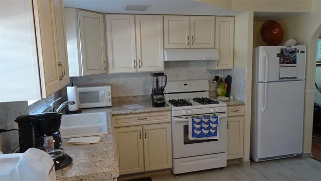 7729 39TH TERRACE N, St Petersburg, FL 33709