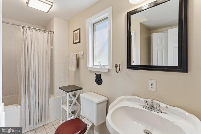 44 FAIRLAWN AVE, Hamilton, NJ 08619