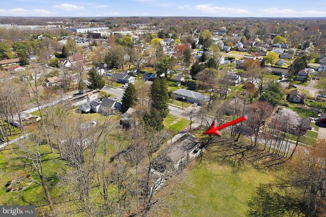 44 FAIRLAWN AVE, Hamilton, NJ 08619