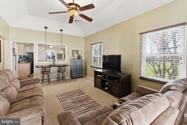 44 FAIRLAWN AVE, Hamilton, NJ 08619