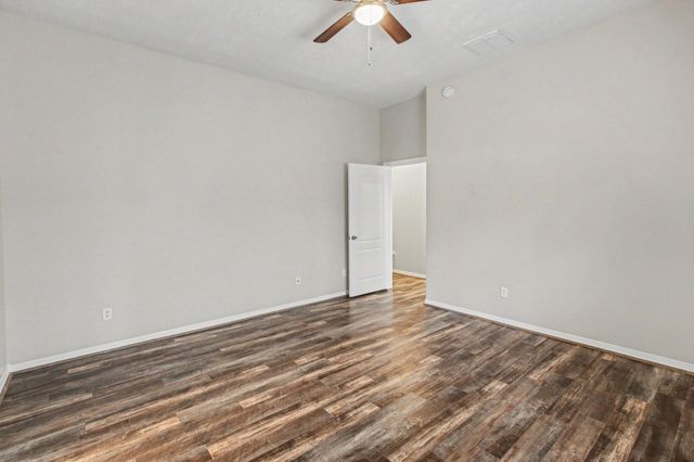 28715 Hidden Cove Drive, Magnolia, TX 77354