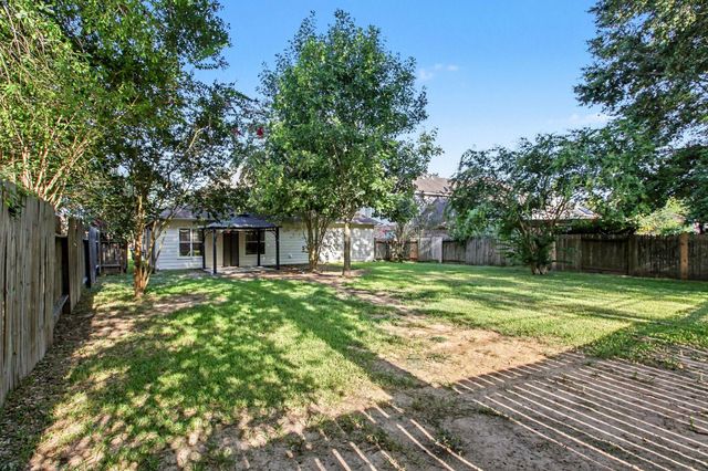 28715 Hidden Cove Drive, Magnolia, TX 77354