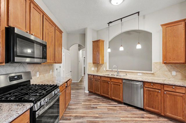 28715 Hidden Cove Drive, Magnolia, TX 77354