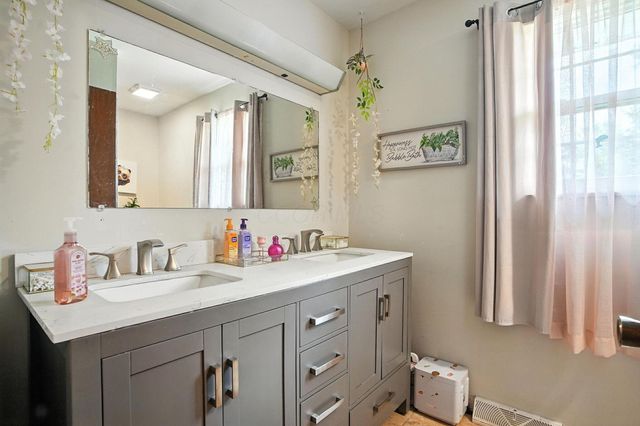 5328 Torchwood Loop E, Columbus, OH 43229