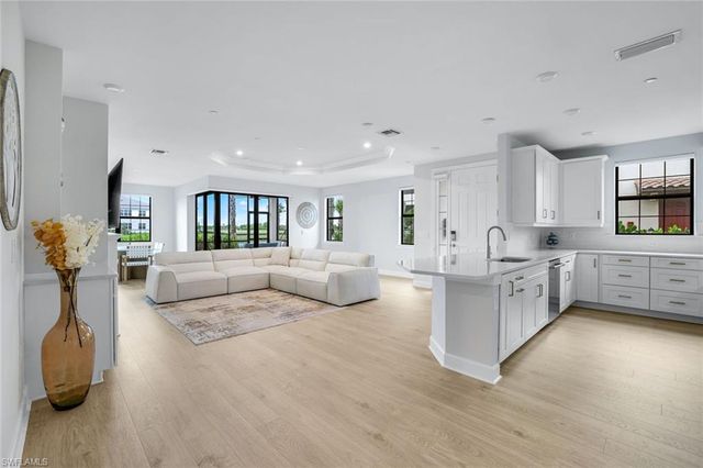 15336 Lucerna ST # 104, Naples, FL 34114